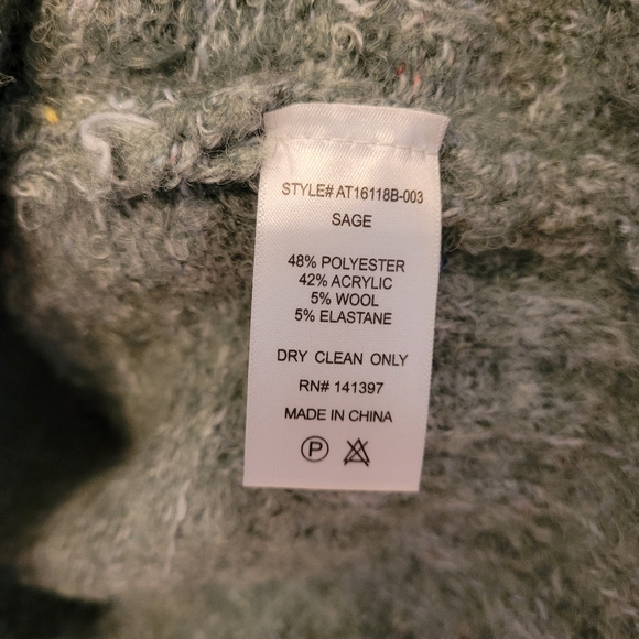 ASTR The Label Boucle Faux Wrap Sweater Women’s M Sage Chunky Knit Wool Blend - Picture 3 of 6